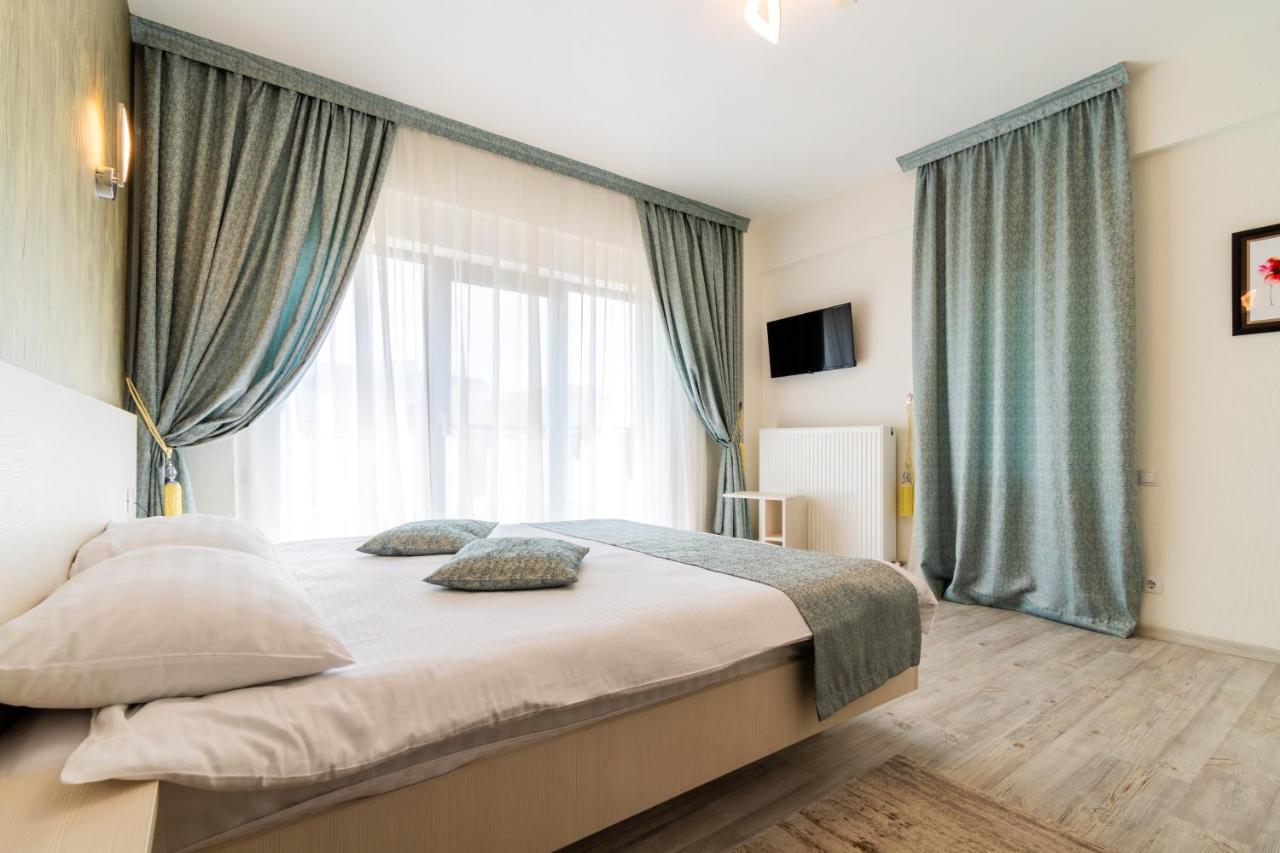 Hotel Bulevard Ramnicu Valcea Exterior photo